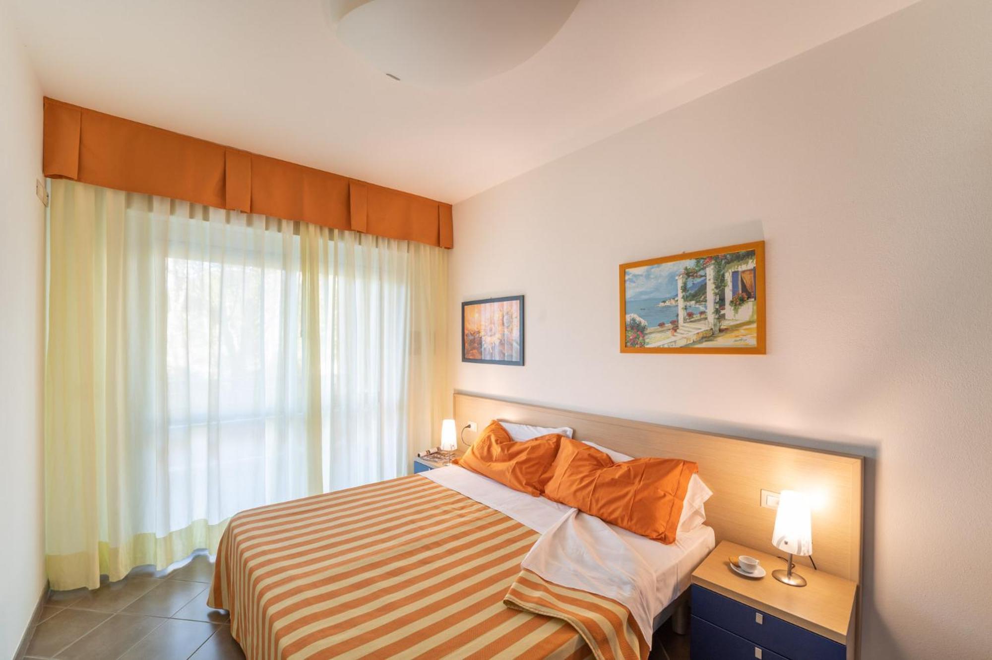 ビビオーネ Residenza Al Parcoアパートホテル エクステリア 写真