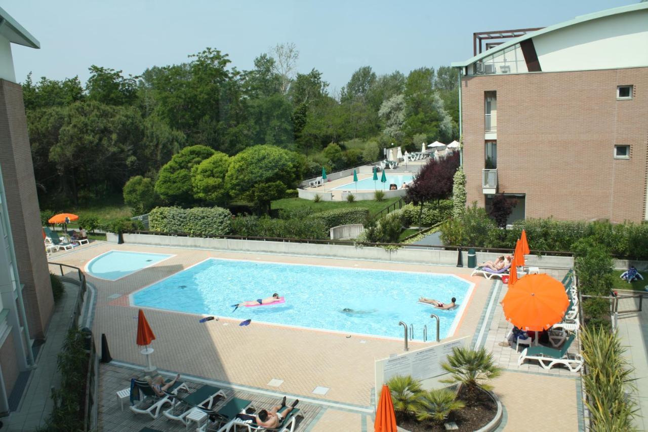 ビビオーネ Residenza Al Parcoアパートホテル エクステリア 写真